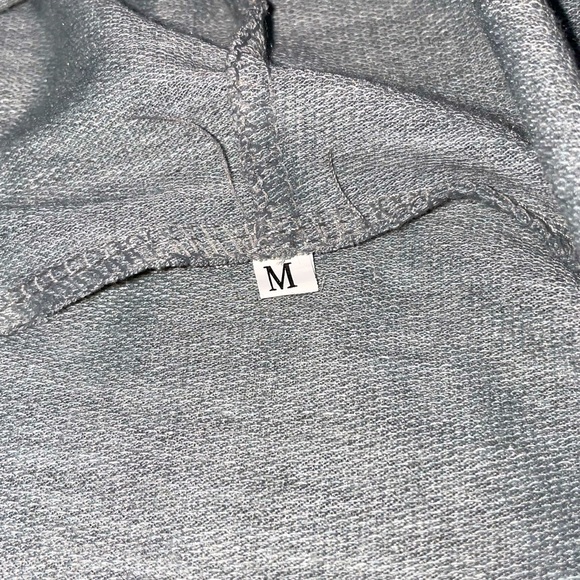 butterfly sweater - Picture 3 of 3